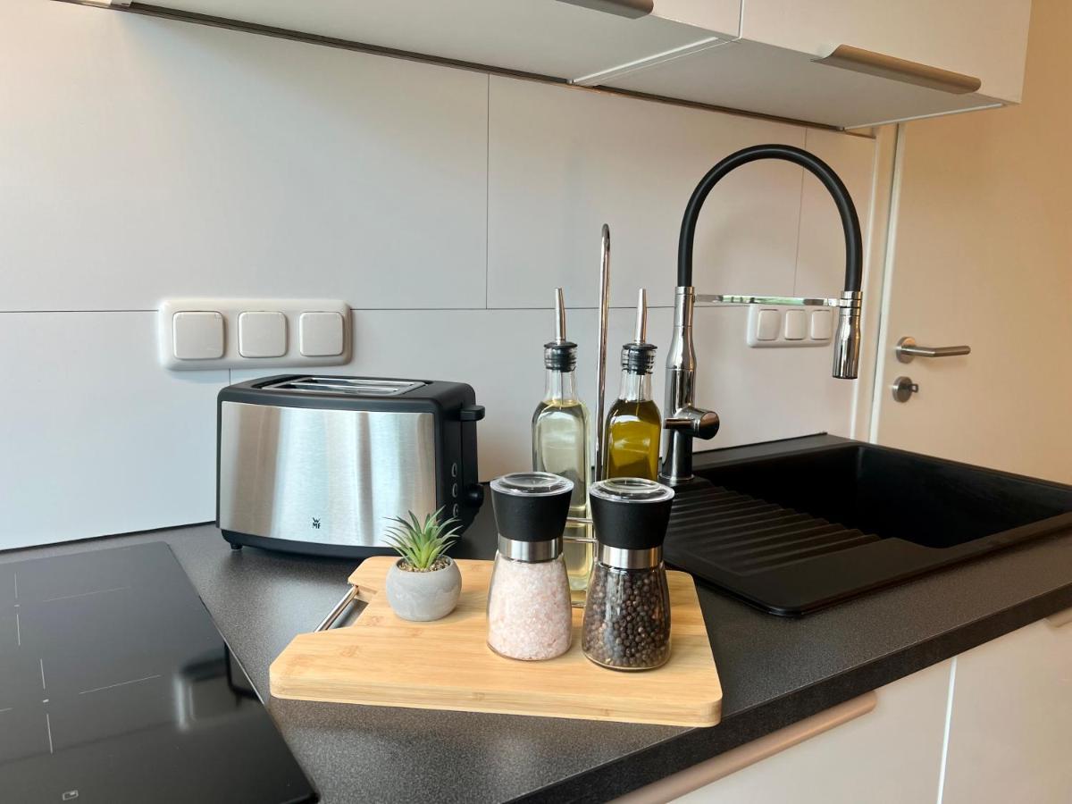 Design Apartment Mit Balkon - Kueche - Netflix Есен Екстериор снимка