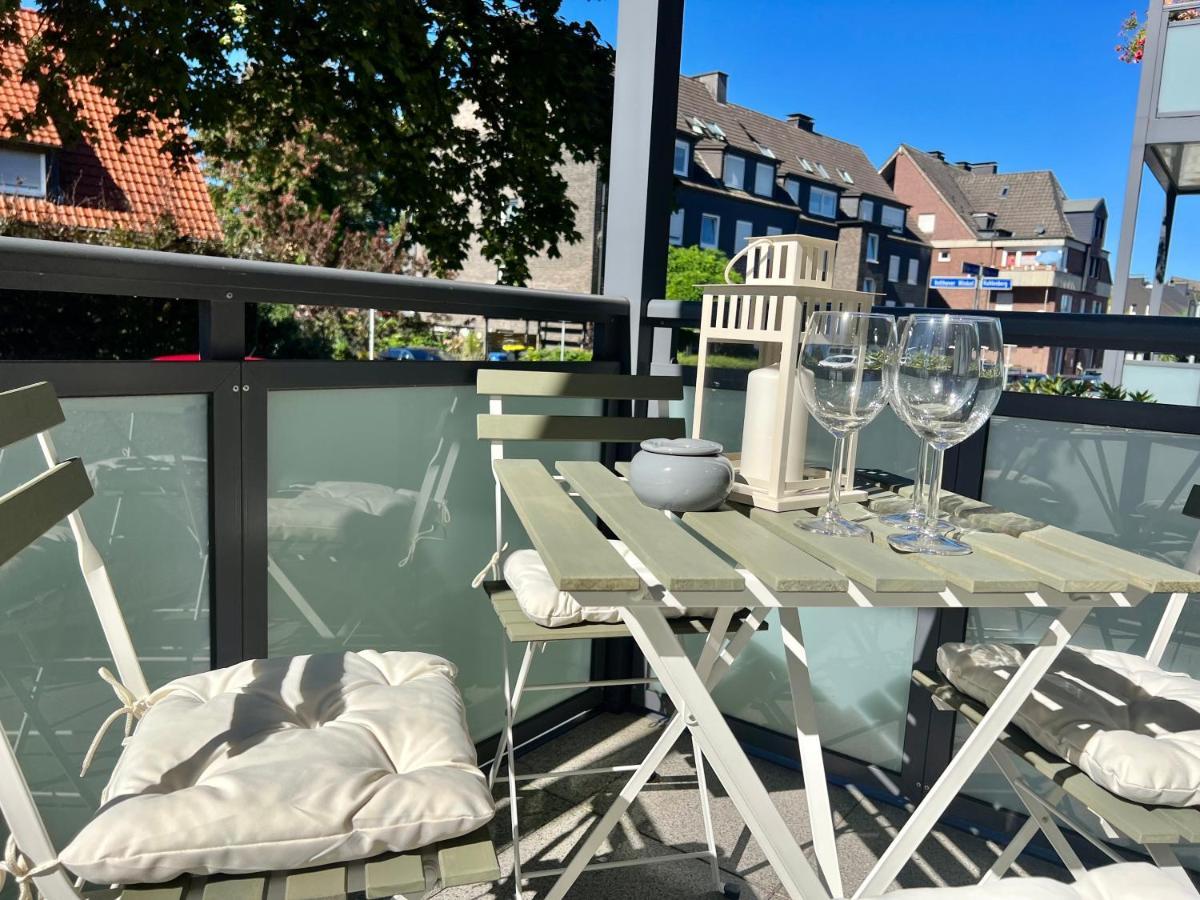 Design Apartment Mit Balkon - Kueche - Netflix Есен Екстериор снимка